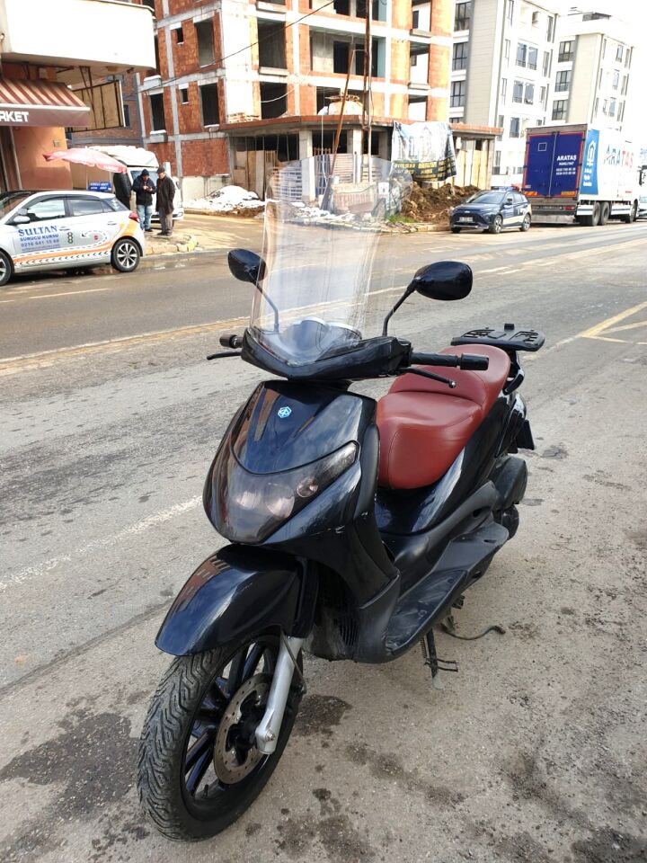 MOTOCAM Piaggio Beverly 250 Ön Cam 2005-2007 Model 53cm Şeffaf Renkli 4mm UZUN