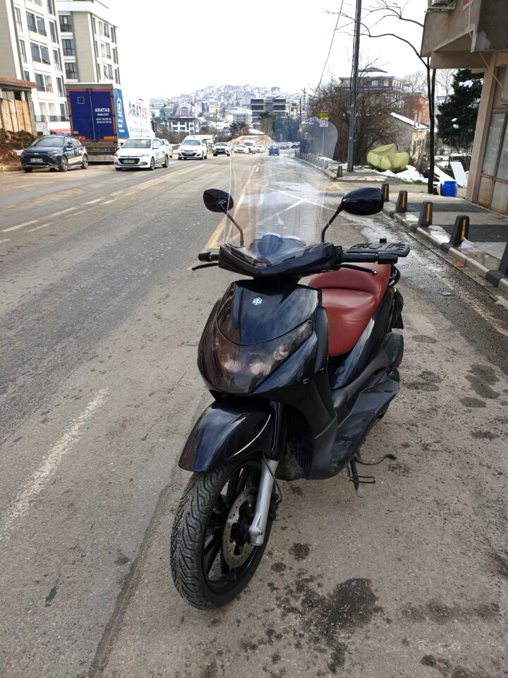 MOTOCAM Piaggio Beverly 250 Ön Cam 2005-2007 Model 53cm Şeffaf Renkli 4mm UZUN