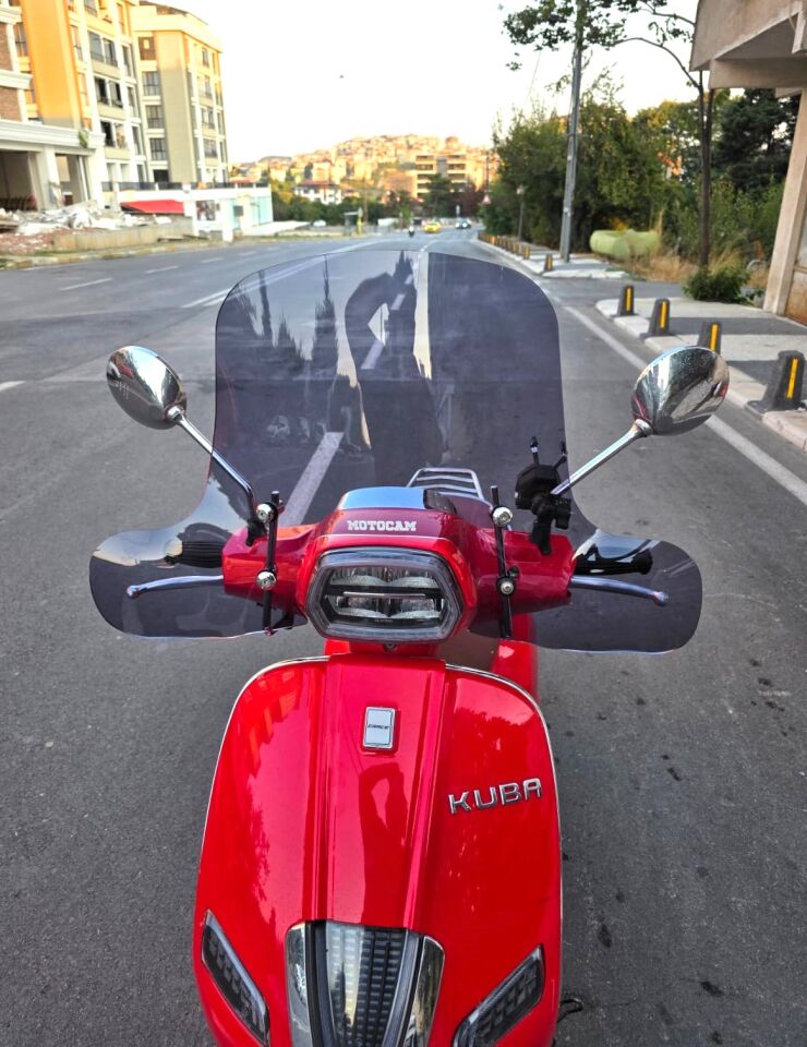 MOTOCAM Küba Az 50 Ön Cam 2023-2026 Model 37cm Füme Renkli Elcikli APARATSIZ