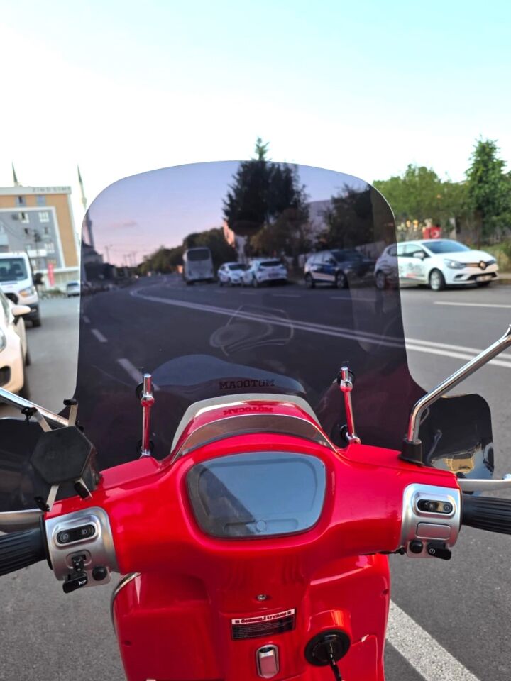 MOTOCAM Küba Az 50 Ön Cam 2023-2026 Model 37cm Siyah Renkli Elcikli APARATSIZ