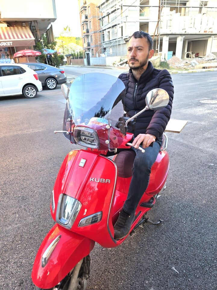 MOTOCAM Küba Az 50 Ön Cam 2023-2026 Model 42cm Füme Renkli  APARATSIZ