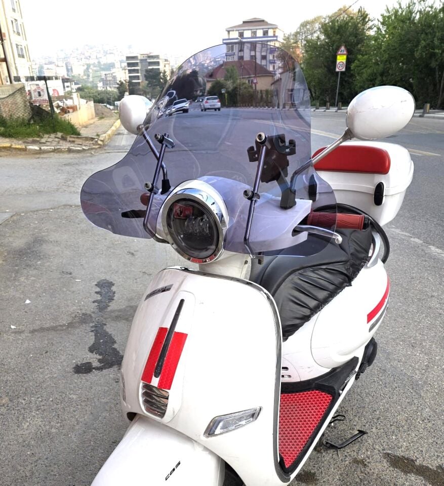 MOTOCAM Küba Master MT 50 Ön Cam 2021-2026 Model 45cm Füme Renkli Elcikli APARATSIZ