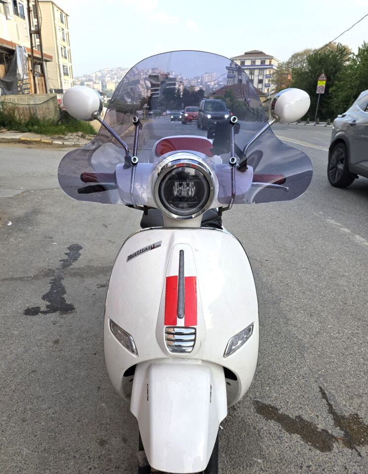 MOTOCAM Küba Master MT 50 Ön Cam 2021-2026 Model 45cm Füme Renkli Elcikli APARATSIZ