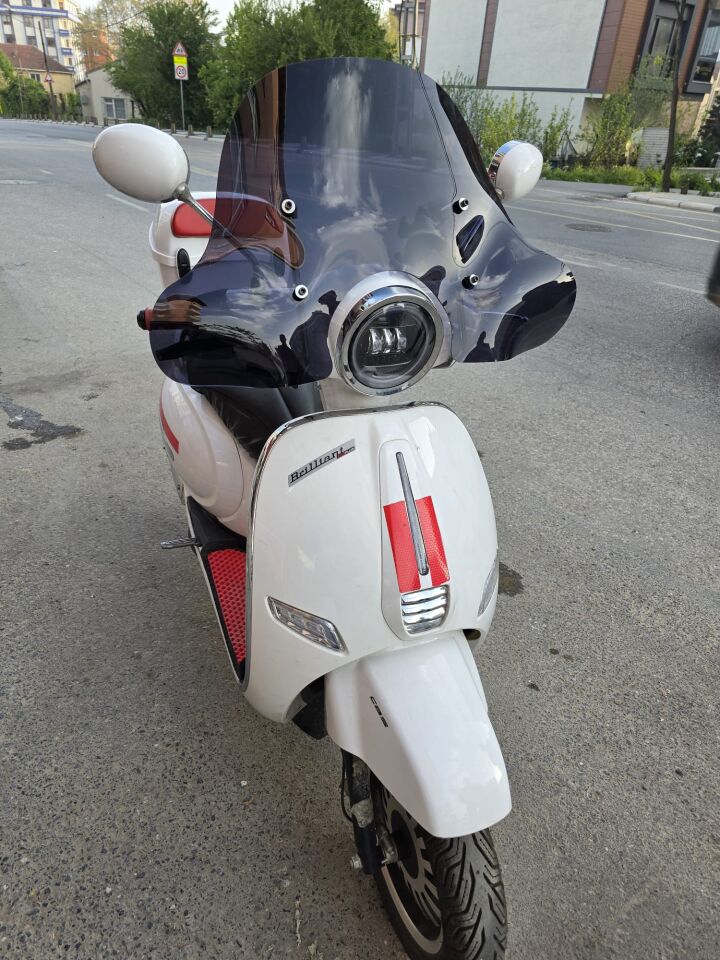 MOTOCAM Küba Master MT 50 Ön Cam 2021-2026 Model 45cm Siyah Renkli Elcikli APARATSIZ