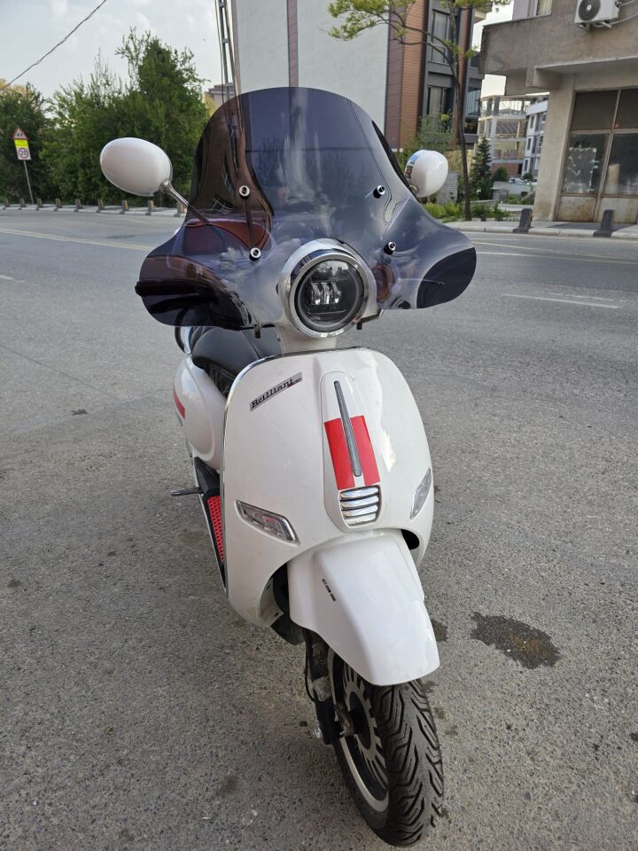 MOTOCAM Küba Master MT 50 Ön Cam 2021-2026 Model 45cm Siyah Renkli Elcikli APARATSIZ