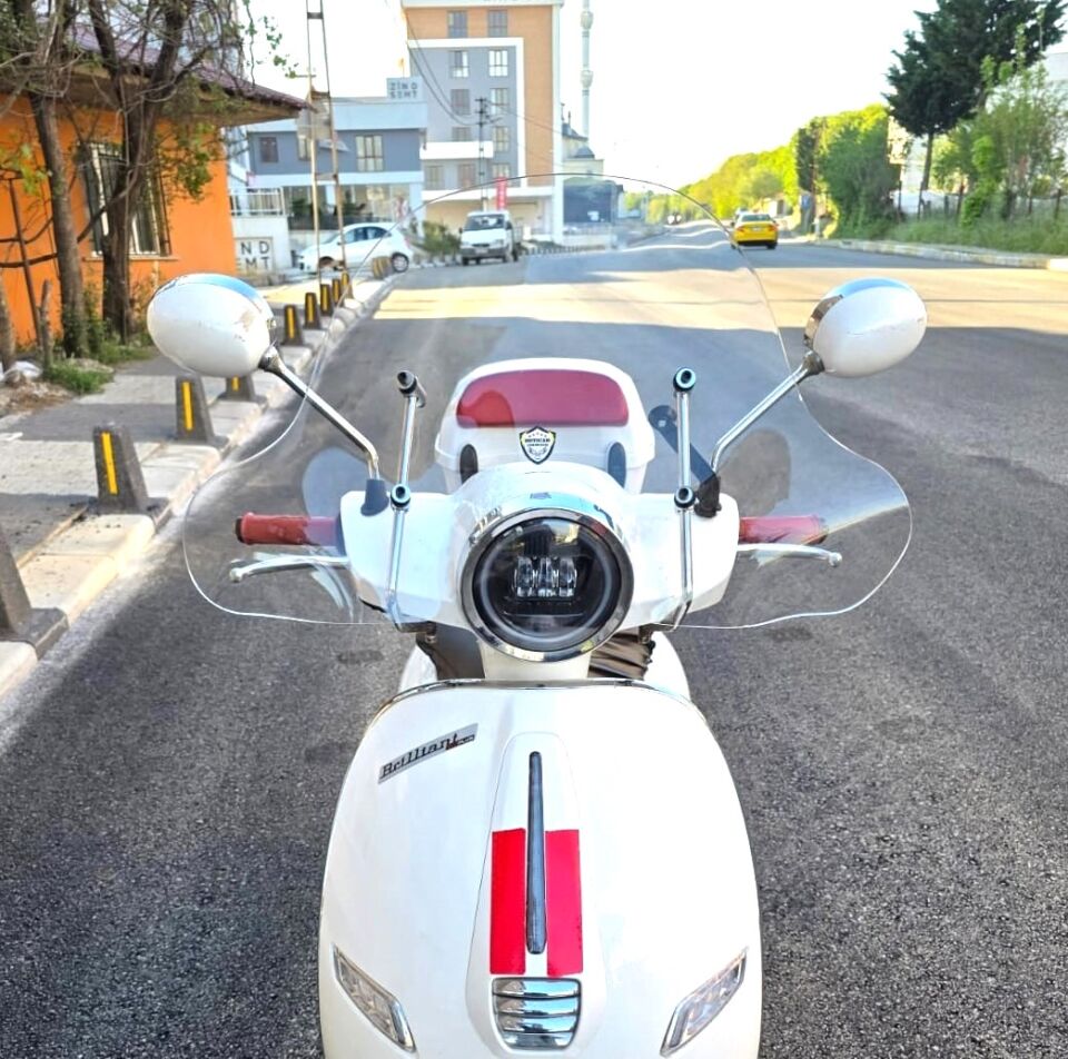 MOTOCAM Küba Master MT 50 Ön Cam 2021-2026 Model 45cm Şeffaf Renkli Elcikli APARATSIZ