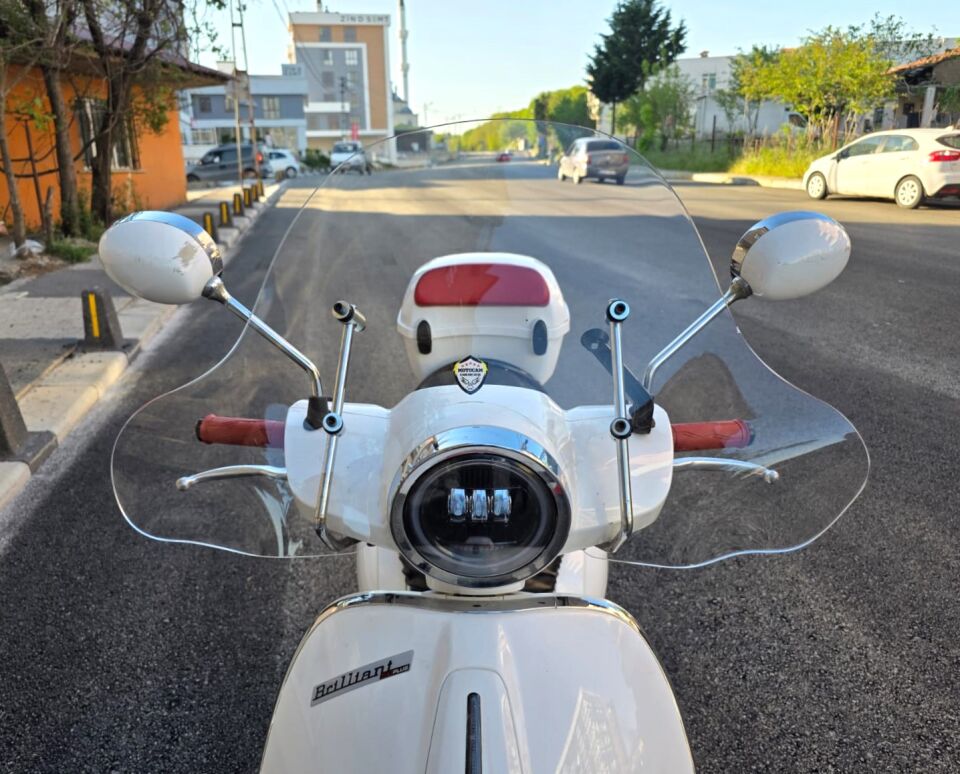 MOTOCAM Küba Master MT 50 Ön Cam 2021-2026 Model 45cm Şeffaf Renkli Elcikli APARATSIZ
