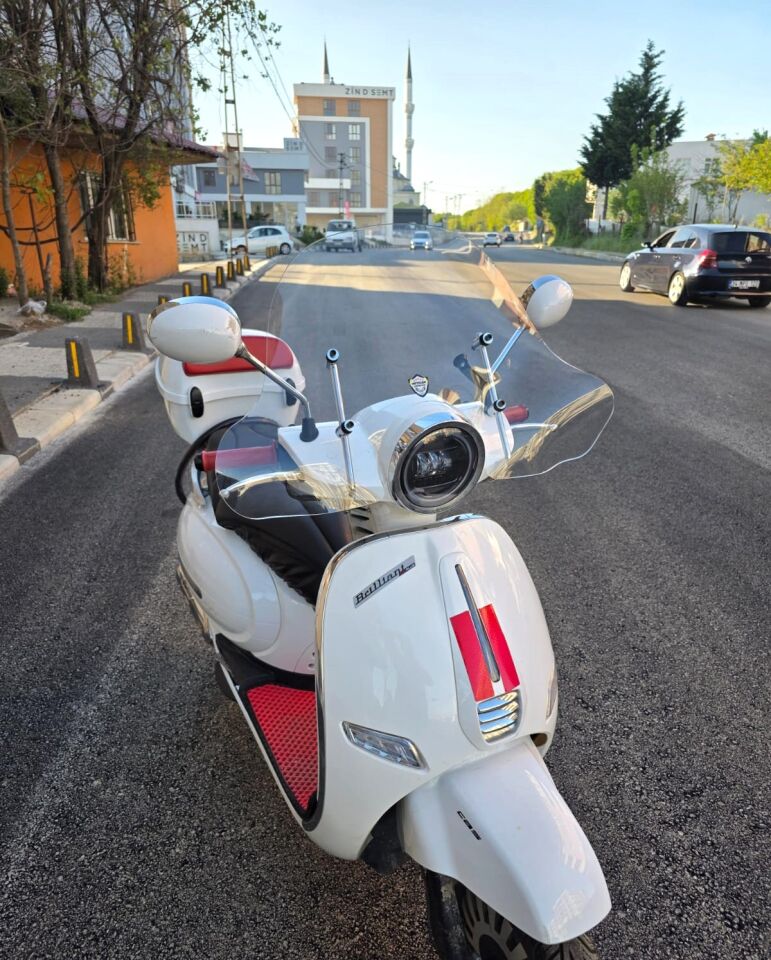 MOTOCAM Küba Master MT 50 Ön Cam 2021-2026 Model 45cm Şeffaf Renkli Elcikli APARATSIZ