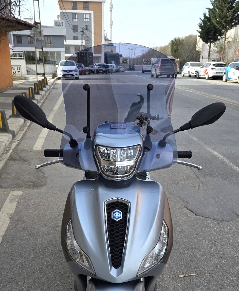 MOTOCAM Piaggio Medley S 150 Ön Cam 2021-2025 Model 54cm Füme Renkli APARATSIZDIR