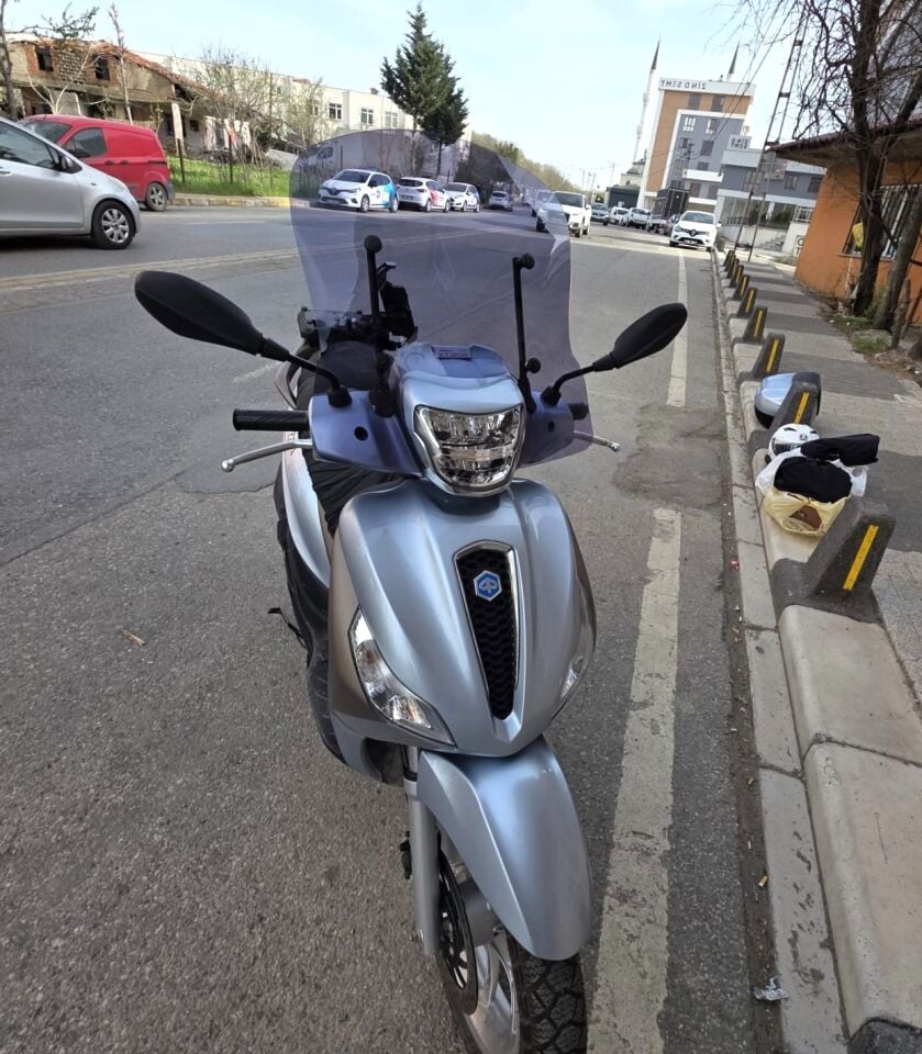 MOTOCAM Piaggio Medley S 150 Ön Cam 2021-2025 Model 54cm Füme Renkli APARATSIZDIR