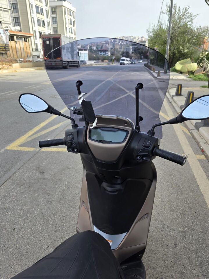 MOTOCAM Piaggio Medley S 150 Ön Cam 2021-2025 Model 54cm Füme Renkli APARATSIZDIR