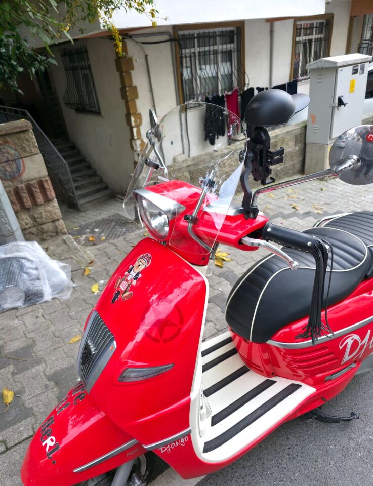 MOTOCAM Arora Malibu 125 Ön Cam 2017-2026 Model 37cm Şeffaf Renkli 4mm  APARATSIZ