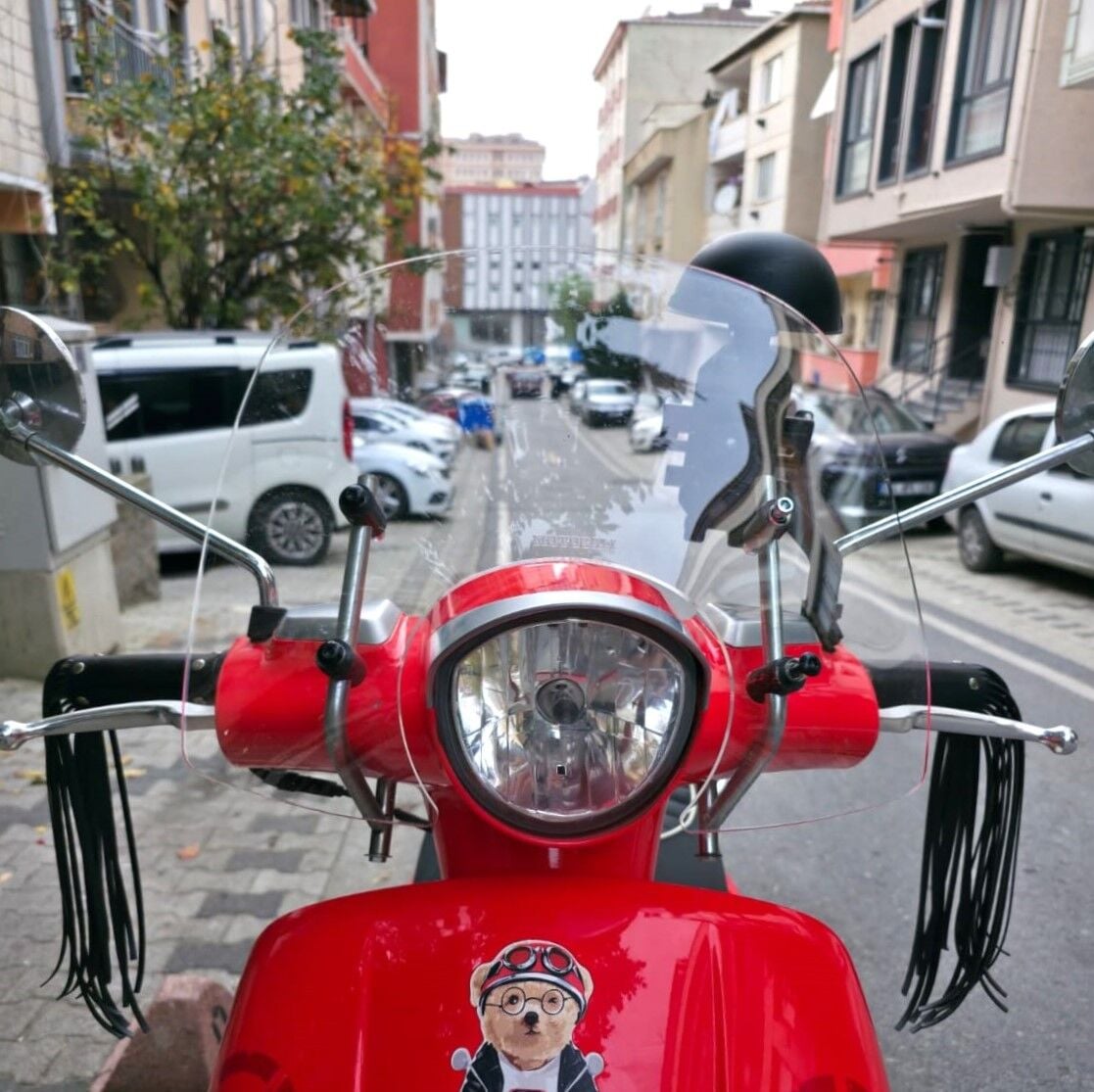 MOTOCAM Arora Malibu 125 Ön Cam 2017-2026 Model 37cm Şeffaf Renkli 4mm  APARATSIZ