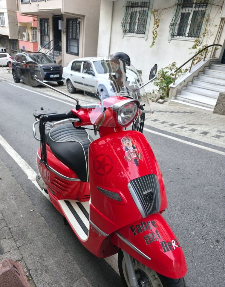 MOTOCAM Arora Malibu 125 Ön Cam 2017-2026 Model 37cm Şeffaf Renkli 4mm  APARATSIZ