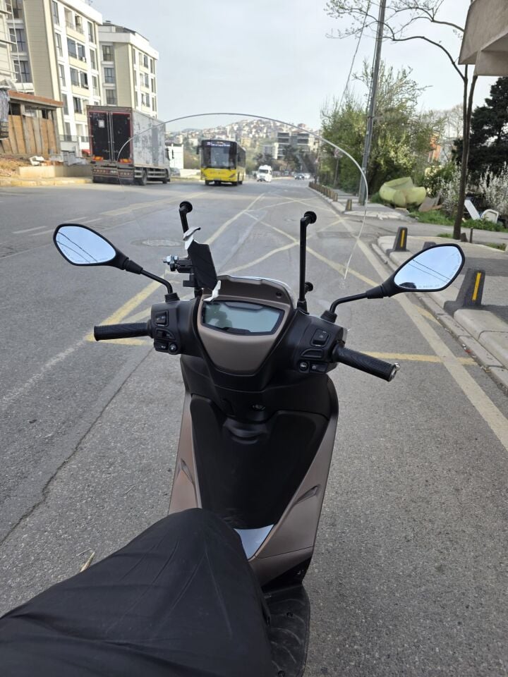 MOTOCAM Piaggio Medley S 150 Ön Cam 2021-2025 Model 54cm Şeffaf Renkli APARATSIZDIR