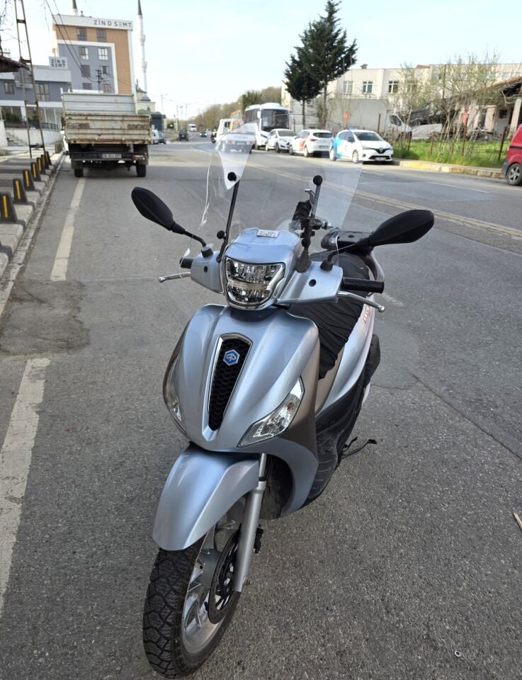 MOTOCAM Piaggio Medley S 150 Ön Cam 2021-2025 Model 54cm Şeffaf Renkli APARATSIZDIR
