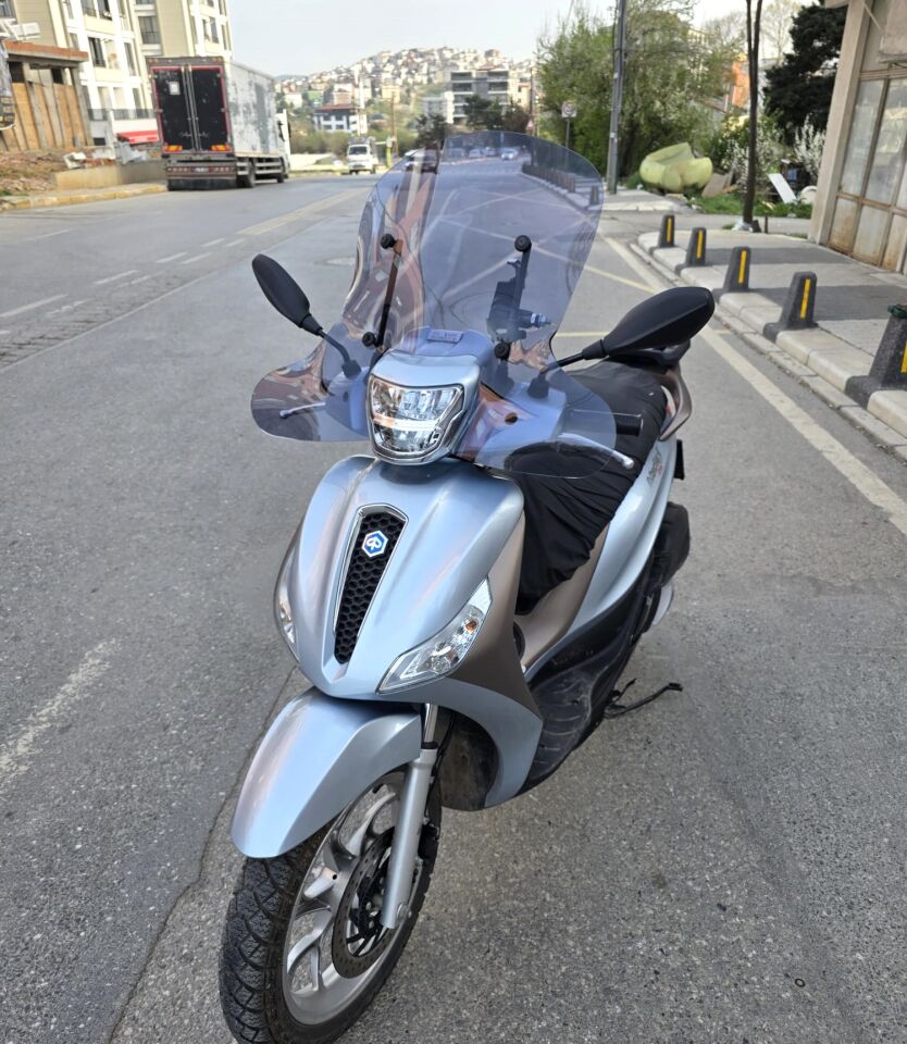 MOTOCAM Piaggio Medley S 150 Ön Cam 2021-2025 Model 56cm füme Renkli Elcikli APARATSIZDIR
