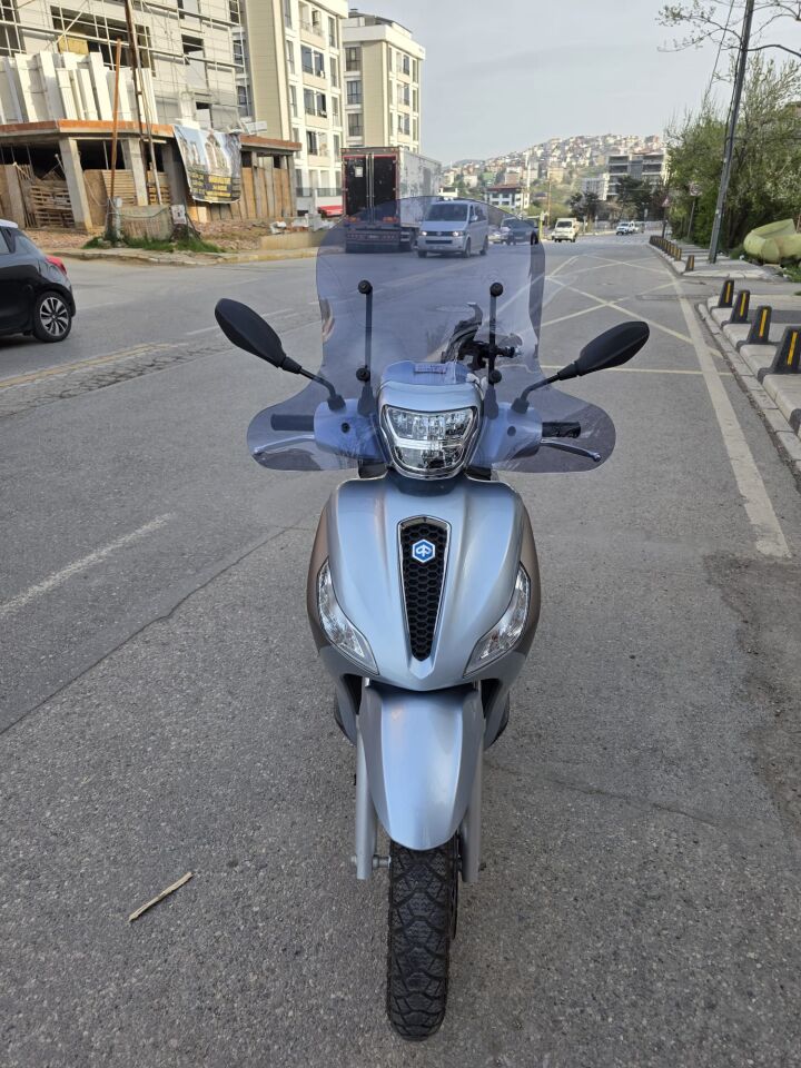MOTOCAM Piaggio Medley S 150 Ön Cam 2021-2025 Model 56cm füme Renkli Elcikli APARATSIZDIR
