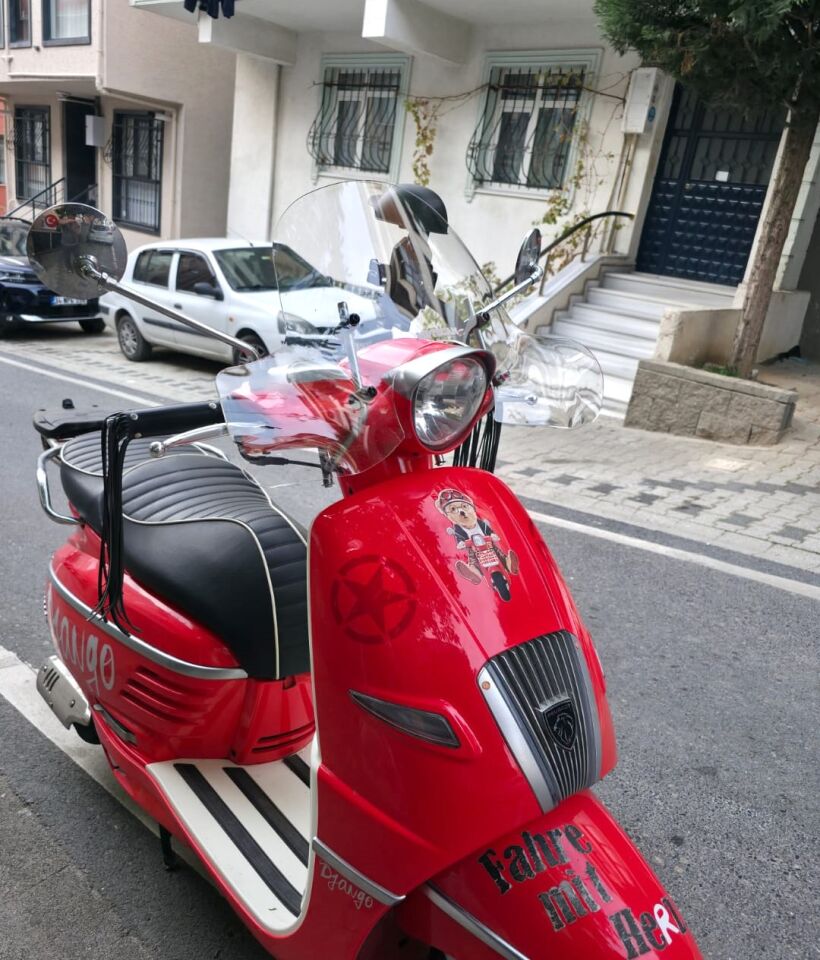 MOTOCAM Arora Malibu 125 Ön Cam 2017-2026 Model 39cm Şeffaf Renkli 4mm Elcikli APARATSIZ