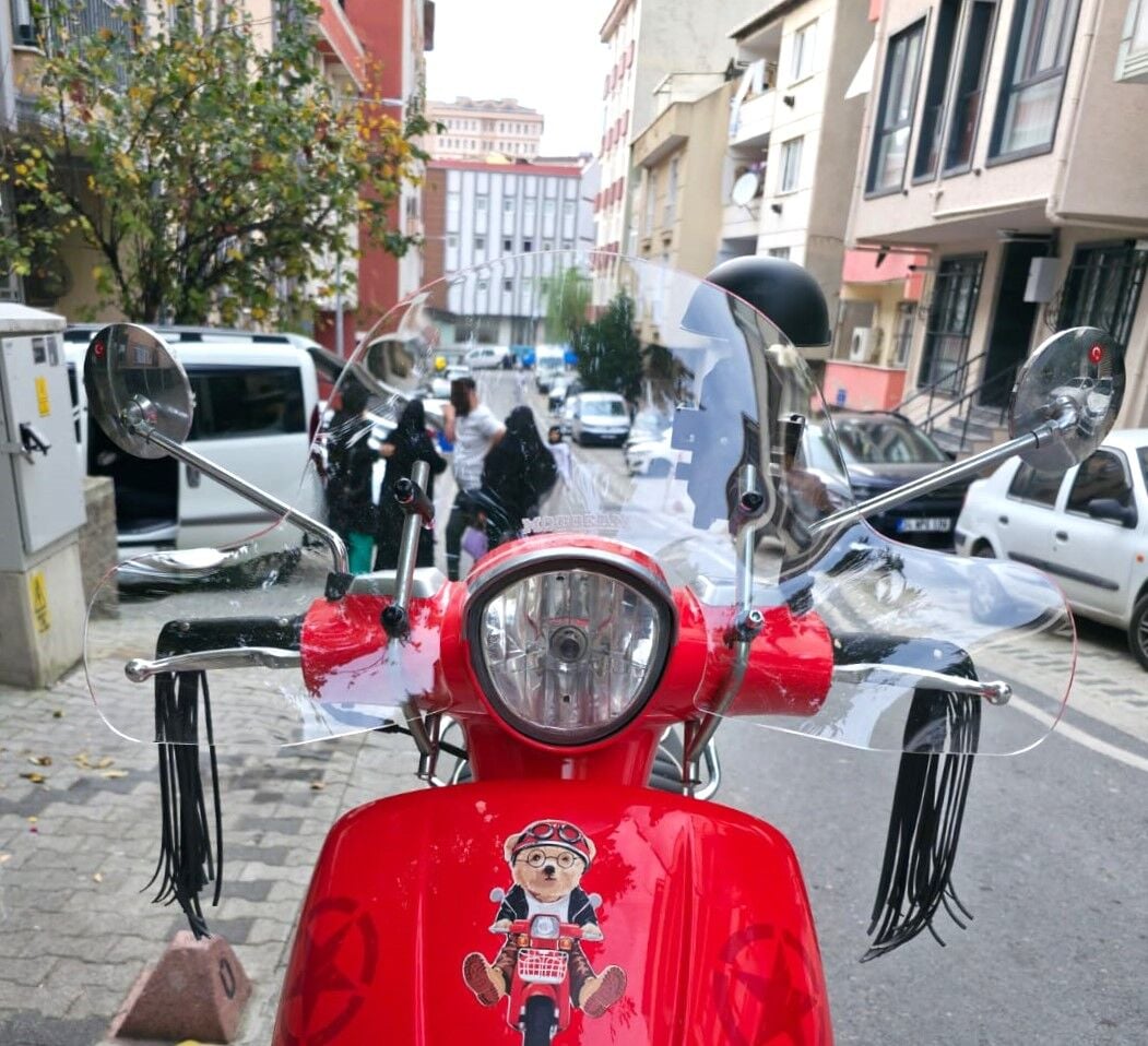 MOTOCAM Arora Malibu 125 Ön Cam 2017-2026 Model 39cm Şeffaf Renkli 4mm Elcikli APARATSIZ