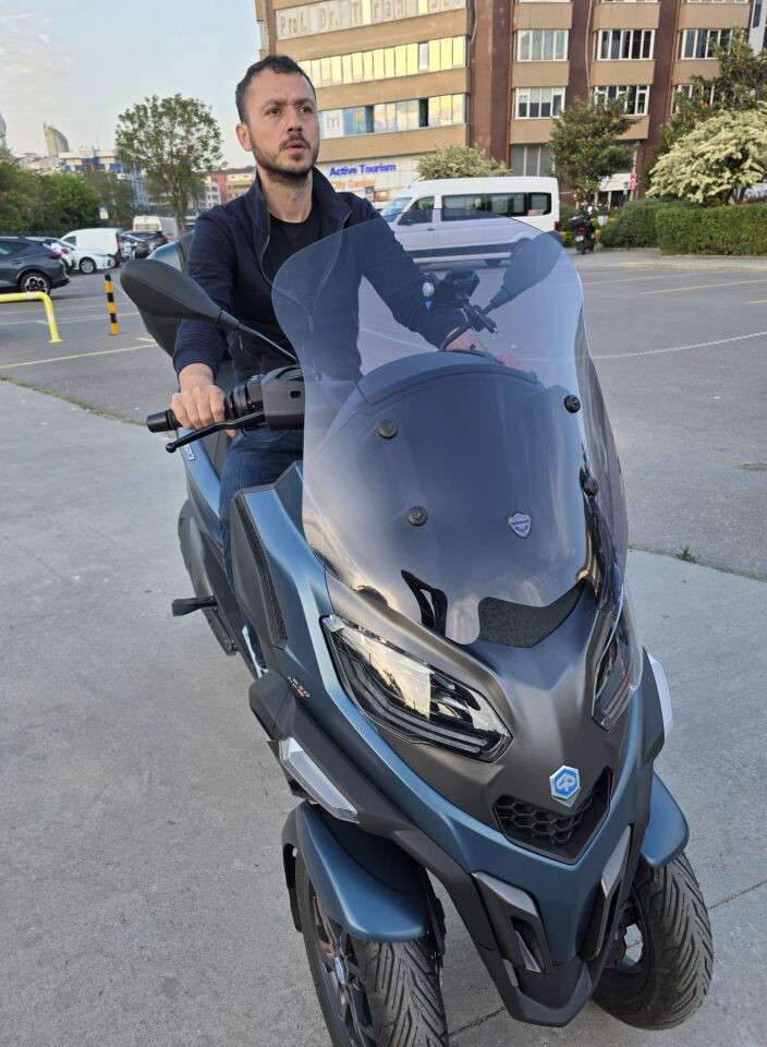 MOTOCAM Piaggio MP3 530 Ön Cam 2023-2026 Model 60cm Füme Renkli 4mm ORTA BOYLU
