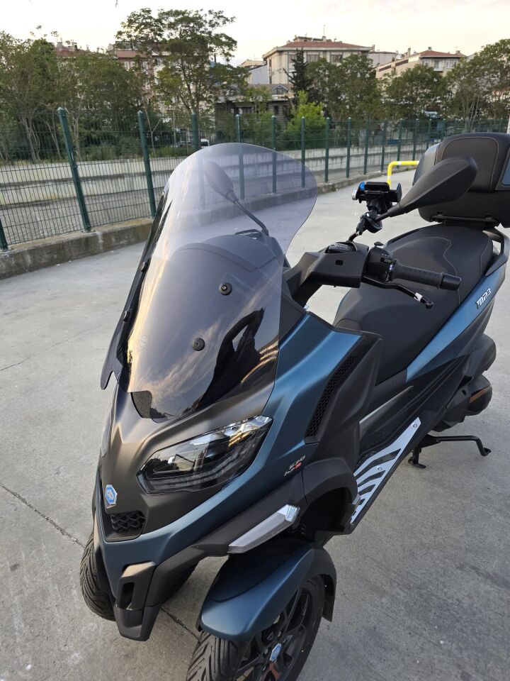 MOTOCAM Piaggio MP3 530 Ön Cam 2023-2026 Model 60cm Füme Renkli 4mm ORTA BOYLU