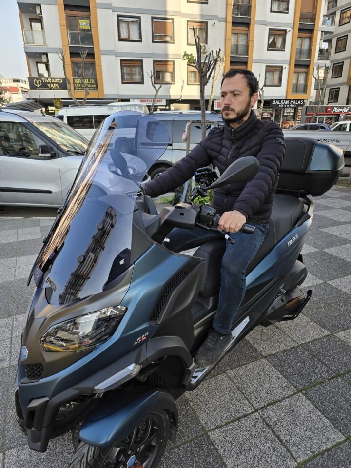 MOTOCAM Piaggio MP3 530 Ön Cam 2023-2026 Model 72cm Füme Renkli 4mm UZUN