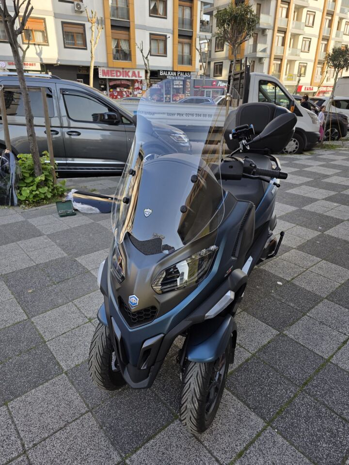 MOTOCAM Piaggio MP3 530 Ön Cam 2023-2026 Model 72cm Şeffaf Renkli 4mm UZUN