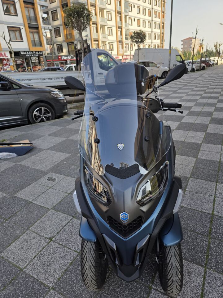 MOTOCAM Piaggio MP3 530 Ön Cam 2023-2026 Model 72cm Şeffaf Renkli 4mm UZUN