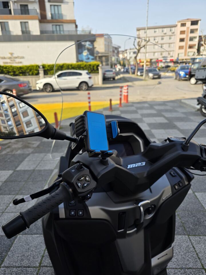 MOTOCAM Piaggio MP3 530 Ön Cam 2023-2026 Model 72cm Şeffaf Renkli 4mm UZUN