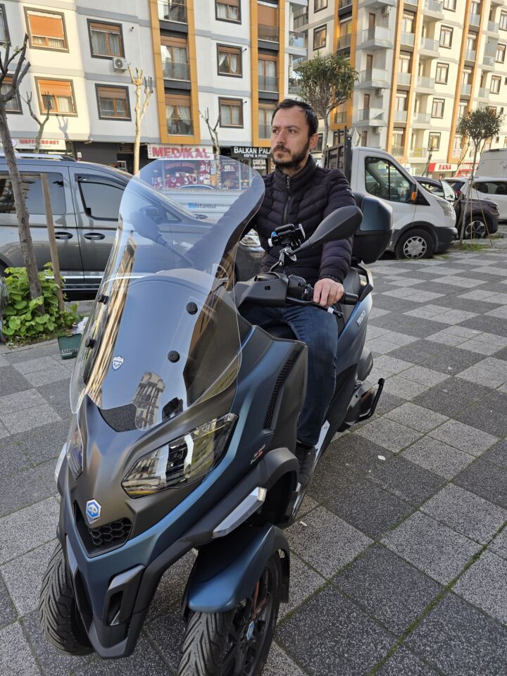 MOTOCAM Piaggio MP3 530 Ön Cam 2023-2026 Model 72cm Şeffaf Renkli 4mm UZUN