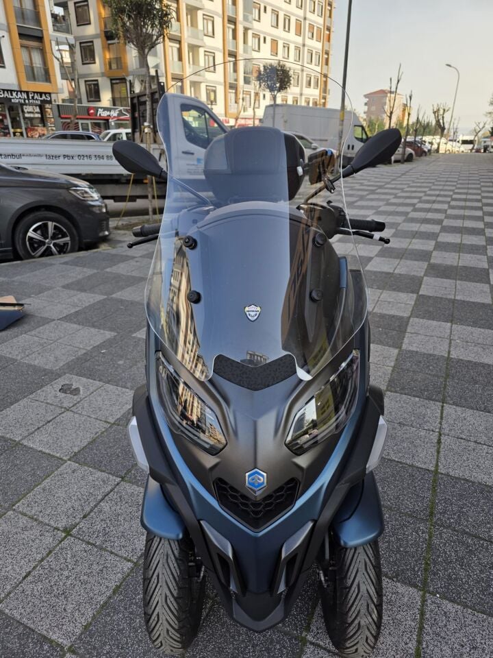 MOTOCAM Piaggio MP3 530 Ön Cam 2023-2026 Model 72cm Şeffaf Renkli 4mm UZUN