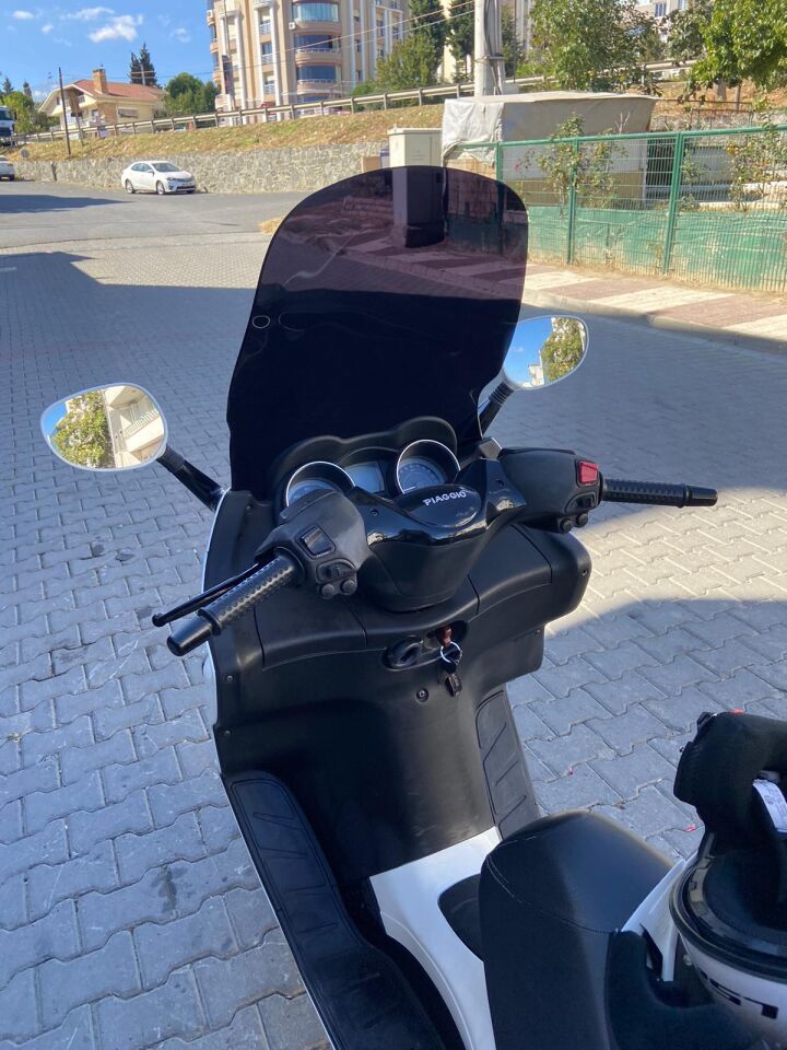 MOTOCAM Piaggio X Evo 250 Ön Cam 2008-2016 Model 58cm Siyah Renkli 4mm ORİJİNAL BOYLU