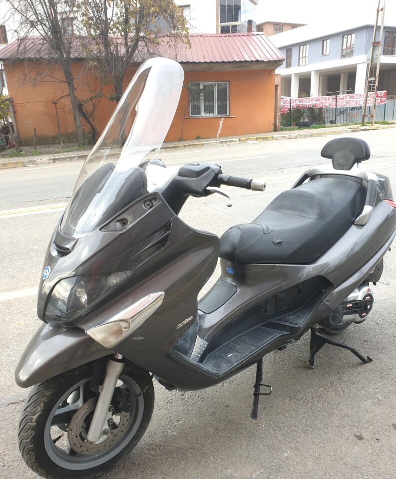MOTOCAM Piaggio X Evo 250 Ön Cam 2008-2016 Model 58cm Şeffaf Renkli 4mm ORİJİNAL BOYLU
