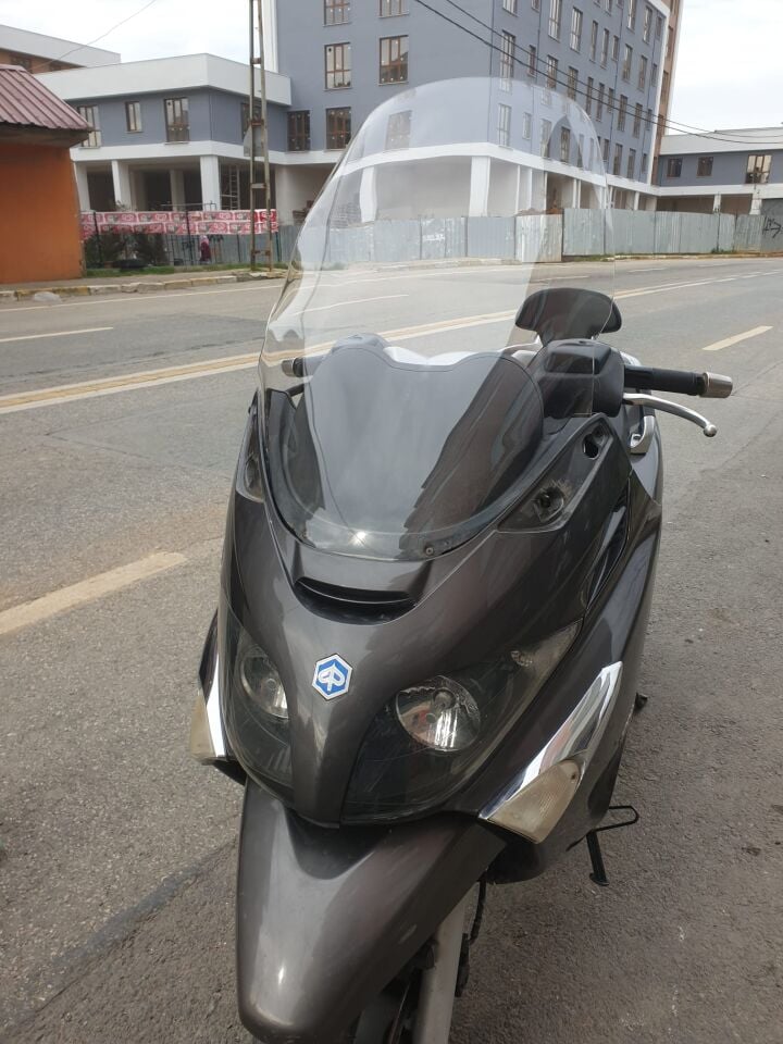 MOTOCAM Piaggio X Evo 250 Ön Cam 2008-2016 Model 58cm Şeffaf Renkli 4mm ORİJİNAL BOYLU