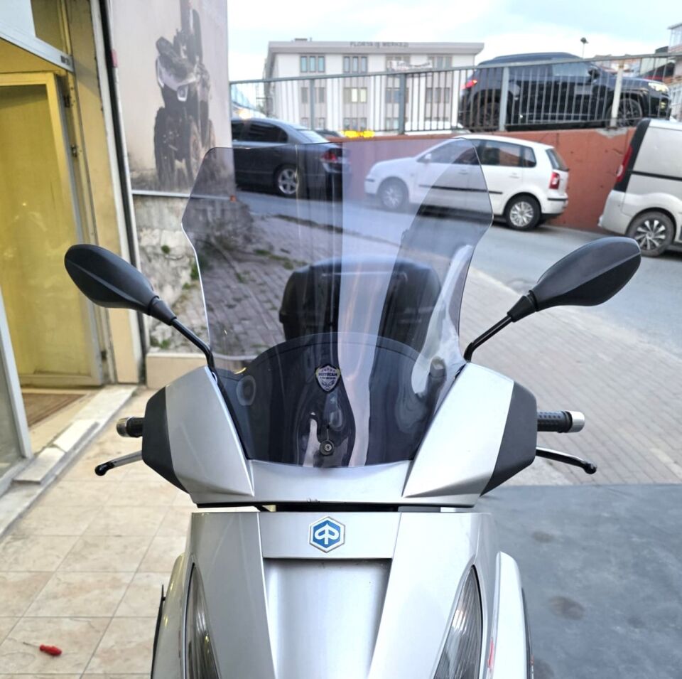 MOTOCAM Piaggio X7 Ön Cam 2007-2012 Model 43cm Füme Renkli 4mm