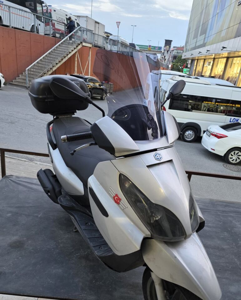 MOTOCAM Piaggio X7 Ön Cam 2007-2012 Model 43cm Füme Renkli 4mm