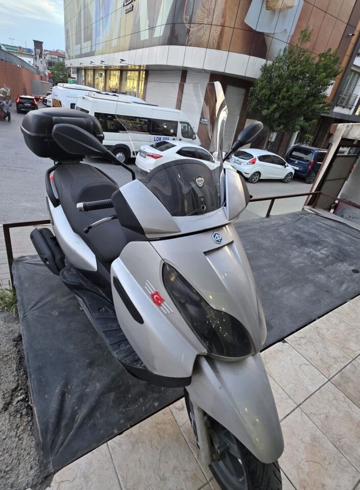 MOTOCAM Piaggio X7 Ön Cam 2007-2012 Model 43cm Şeffaf Renkli 4mm