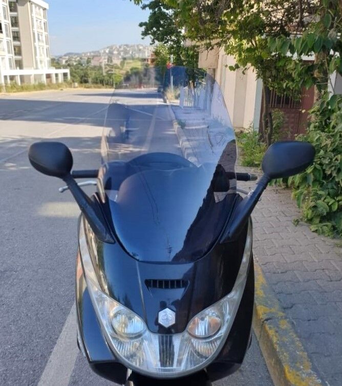 MOTOCAM Piaggio X8 200 Ön Cam 2004-2006 Model 58cm Füme Renkli 4mm