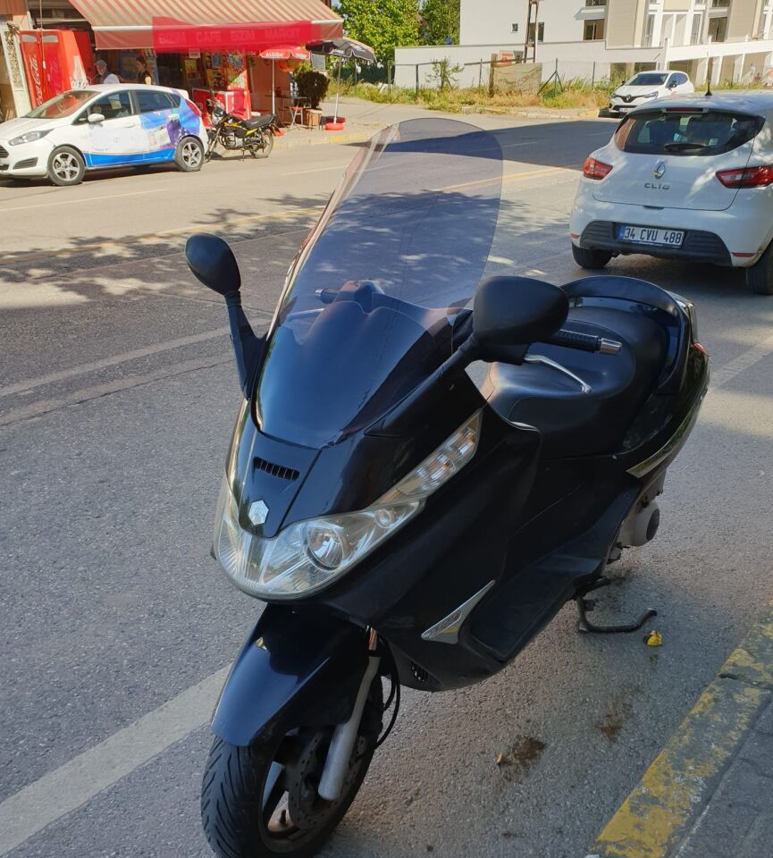 MOTOCAM Piaggio X8 200 Ön Cam 2004-2006 Model 58cm Füme Renkli 4mm