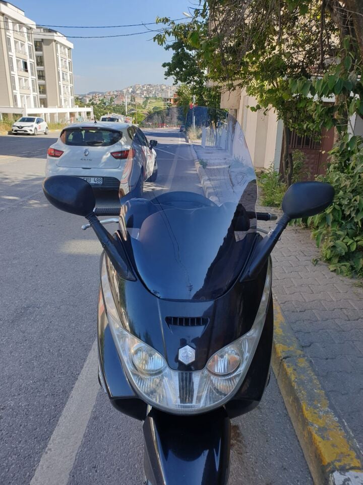 MOTOCAM Piaggio X8 200 Ön Cam 2004-2006 Model 58cm Füme Renkli 4mm