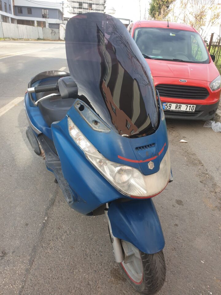 MOTOCAM Piaggio X8 200 Ön Cam 2004-2006 Model 58cm Siyah Renkli 4mm