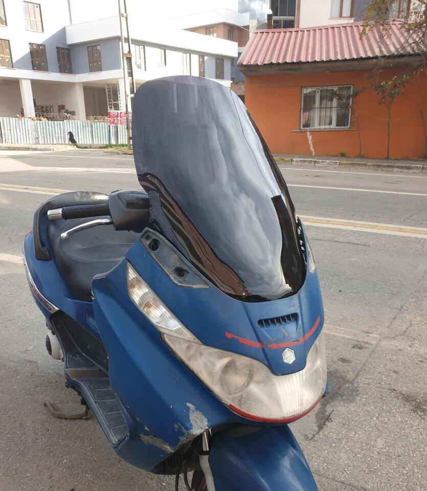 MOTOCAM Piaggio X8 200 Ön Cam 2004-2006 Model 58cm Siyah Renkli 4mm