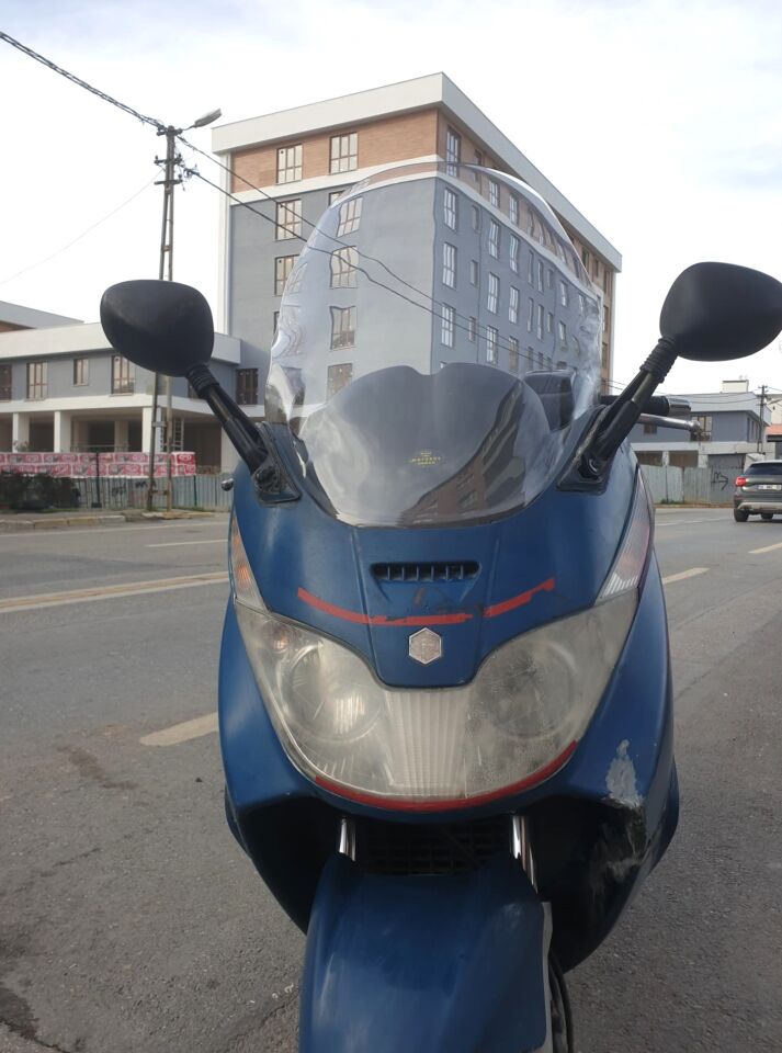 MOTOCAM Piaggio X8 200 Ön Cam 2004-2006 Model 58cm Şeffaf Renkli 4mm