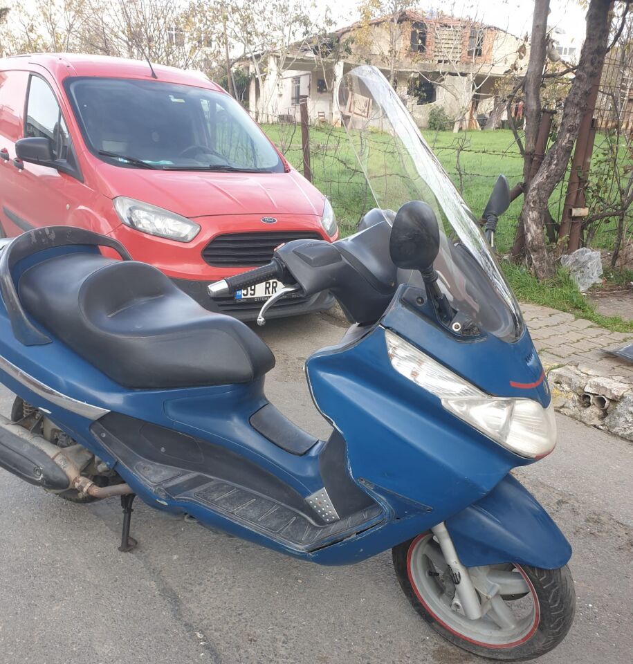 MOTOCAM Piaggio X8 200 Ön Cam 2004-2006 Model 58cm Şeffaf Renkli 4mm