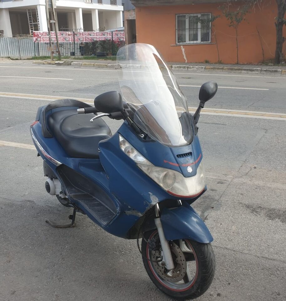 MOTOCAM Piaggio X8 200 Ön Cam 2004-2006 Model 58cm Şeffaf Renkli 4mm