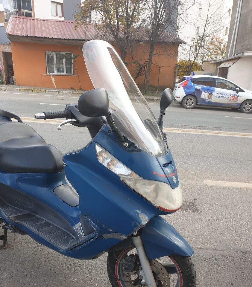 MOTOCAM Piaggio X8 200 Ön Cam 2004-2006 Model 58cm Şeffaf Renkli 4mm