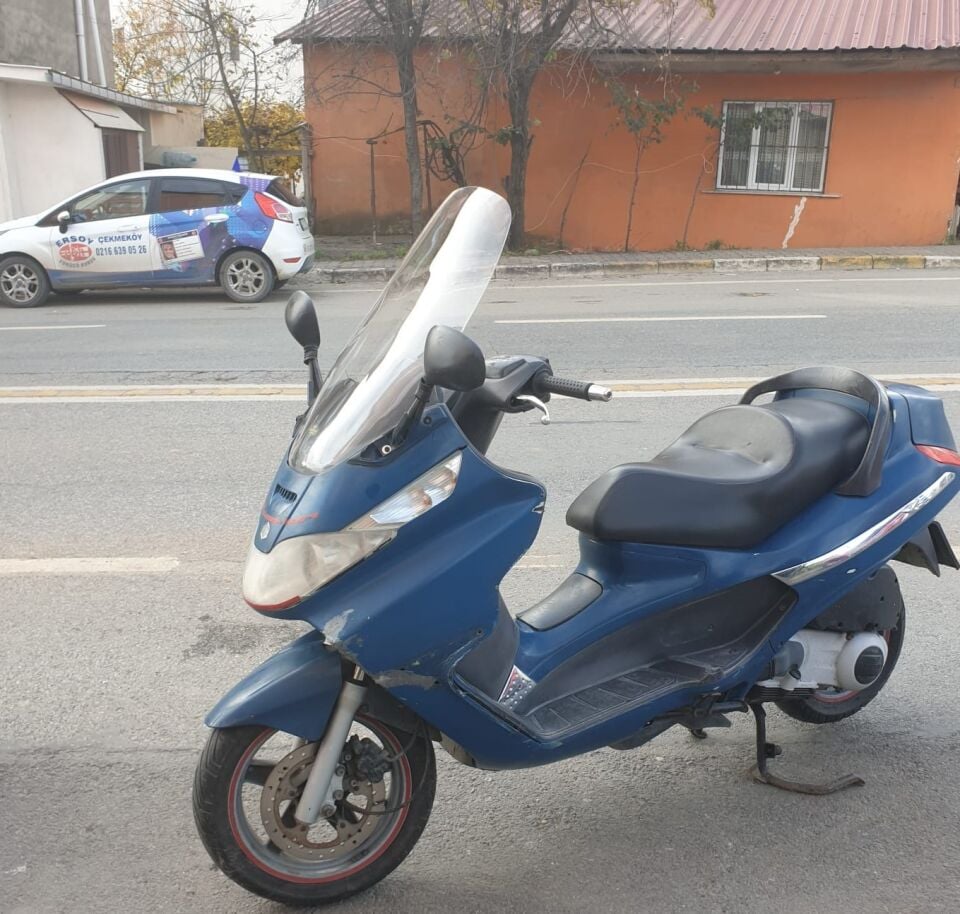 MOTOCAM Piaggio X8 200 Ön Cam 2004-2006 Model 58cm Şeffaf Renkli 4mm