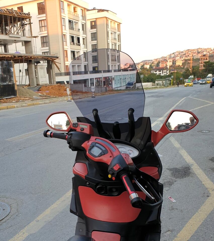 MOTOCAM Piaggio X9 250 Ön Cam 2004-2006 Model 49cm Füme Renkli 4mm