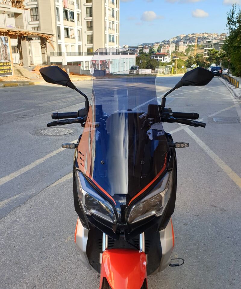 MOTOCAM QJ ATR 125 Ön Cam 2023-2026 Model 65cm Füme Renkli 4mm ORTA BOYLU